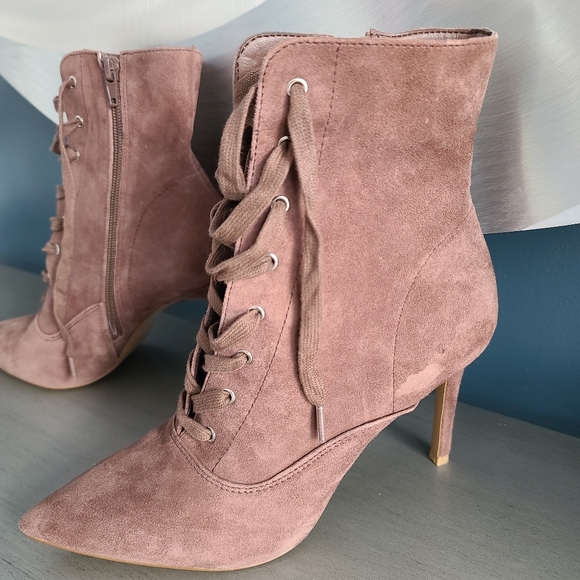 Laceup brown ankle boots womens size 7.5 - Picture 2 of 4